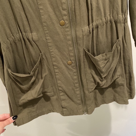 Olive green button/zip blouse - Picture 2 of 8